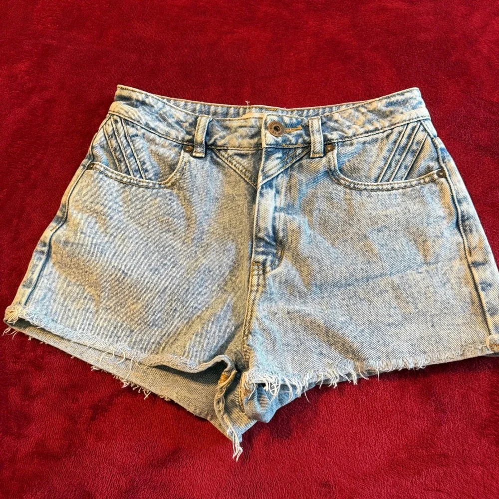 Bullhead Denim Co Mom Shorts Light Acid Wash High Waisted Western Yoke Size 5